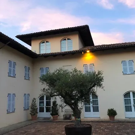 Agriturismo La Casa In Collina Resort Canelli
